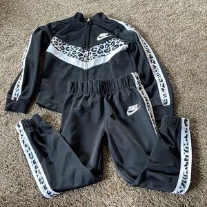Nike 2 Piece Jogger Set
